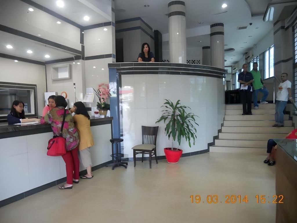Burmahtel 2*